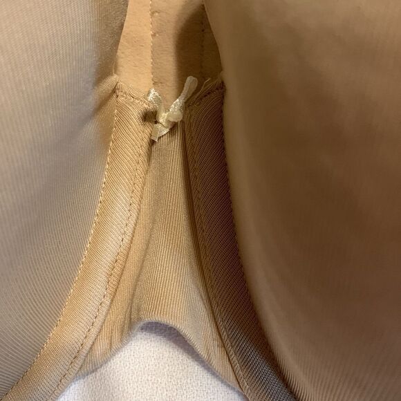 CACIQUE size 44D lightly lined T-shirt bra nude color - Picture 2 of 8